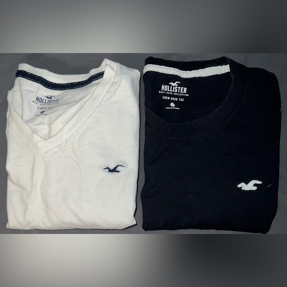 Hollister T shirt (2 pack). Black/White